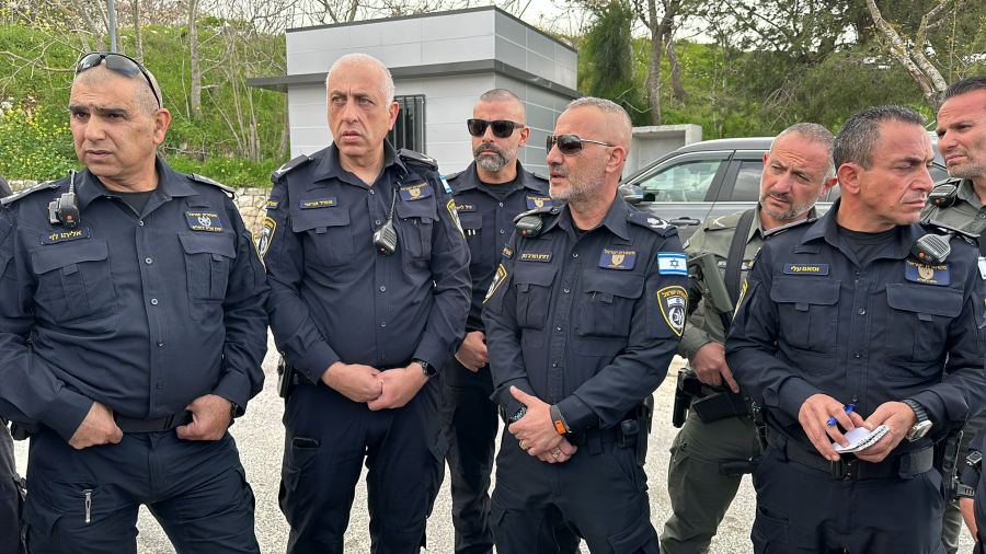 شبهات لعملية طعن في نفيه يعقوب بالقدس